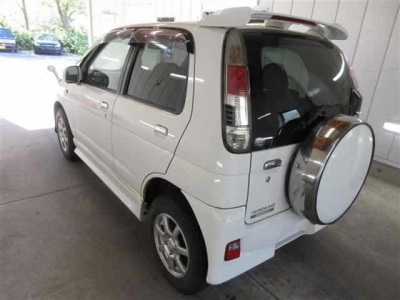 DAIHATSU TERIOS KID