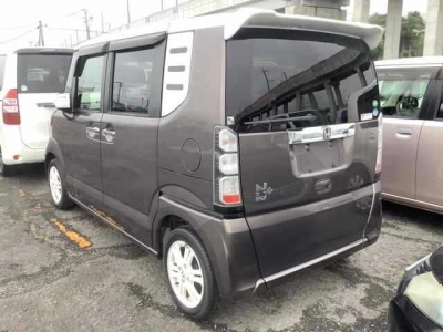 HONDA N BOX +
