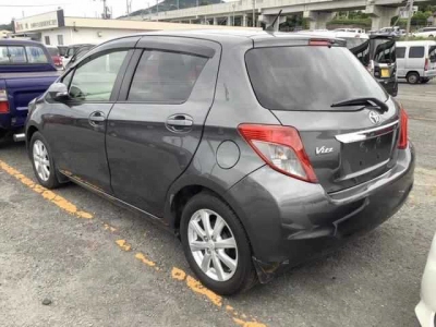 TOYOTA VITZ