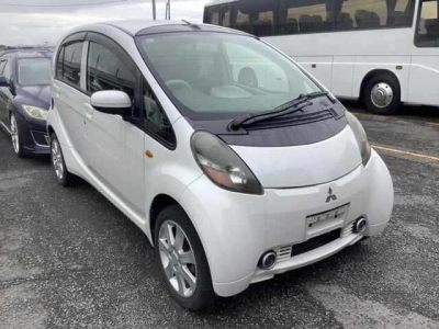 MITSUBISHI I