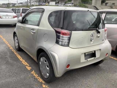 TOYOTA IQ