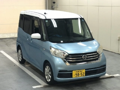 NISSAN DAYZ ROOX
