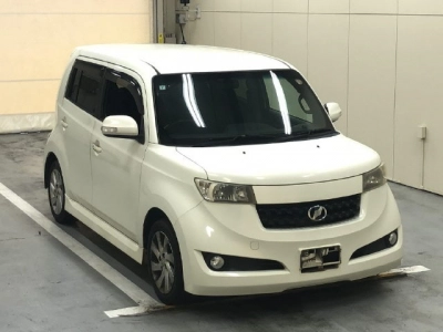 TOYOTA BB