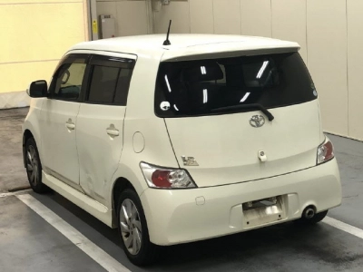 TOYOTA BB