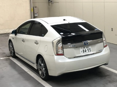 TOYOTA PRIUS PHV