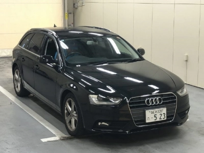 AUDI A4 AVANTE