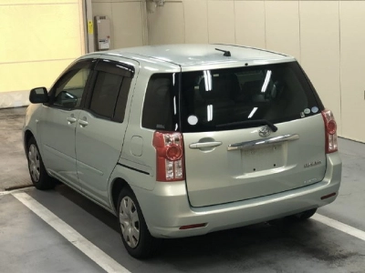 TOYOTA RAUM