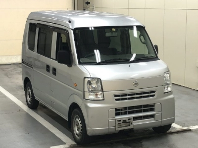 NISSAN NV100 CLIPPER
