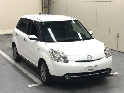 MAZDA VERISA
