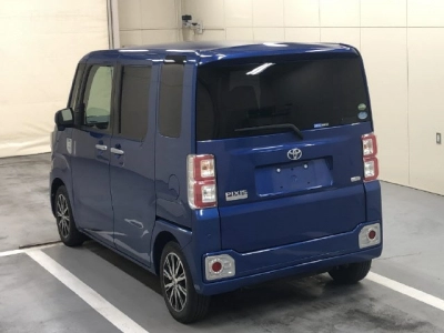 TOYOTA PIXIS MEGA