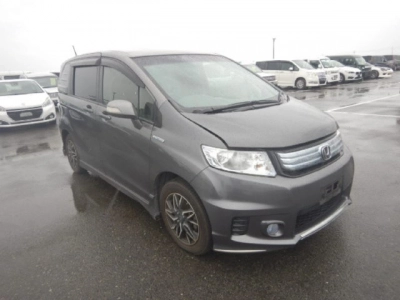 HONDA FREED SPIKE