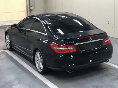 MERCEDES BENZ E CLASS