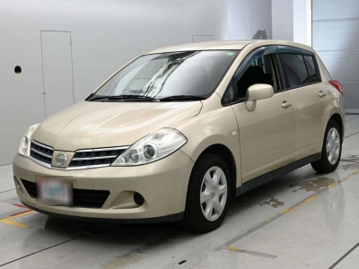 NISSAN TIIDA