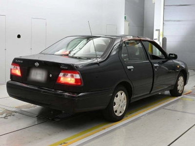 NISSAN BLUEBIRD