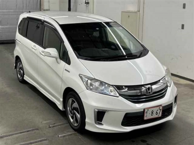 HONDA FREED HYBRID