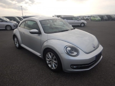 VOLKSWAGEN BEETLE