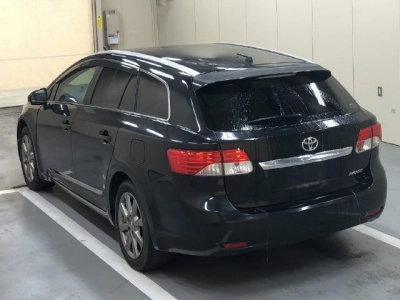 TOYOTA AVENSIS