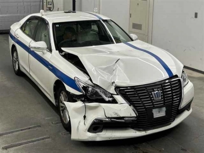TOYOTA CROWN HYBRID