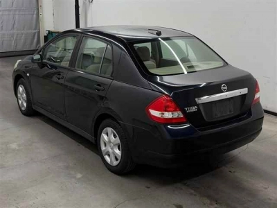 NISSAN TIIDA LATIO