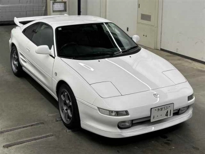 TOYOTA MR2
