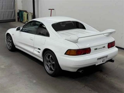 TOYOTA MR2