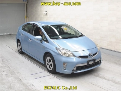 TOYOTA PRIUS PHV