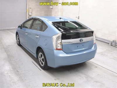 TOYOTA PRIUS PHV