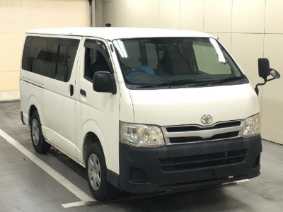 TOYOTA REGIUS ACE