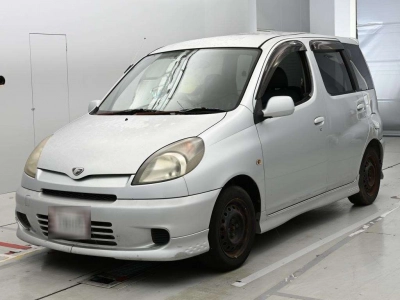 TOYOTA FUN CARGO