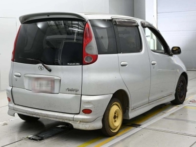 TOYOTA FUN CARGO