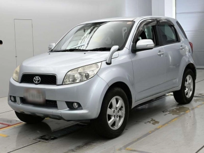 TOYOTA RUSH