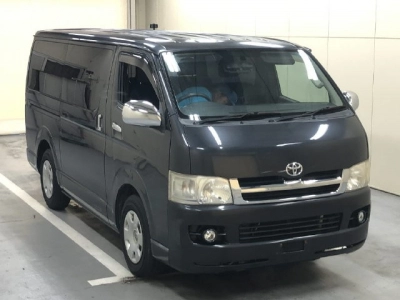 TOYOTA HIACE