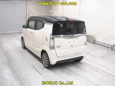 HONDA N-BOX SLASH