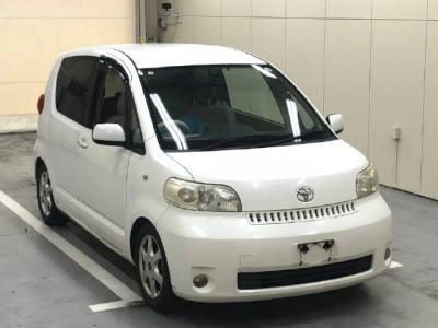 TOYOTA PORTE