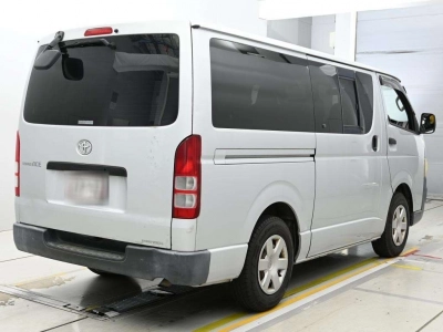 TOYOTA REGIUS VAN