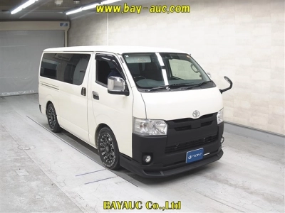 TOYOTA REGIUS VAN