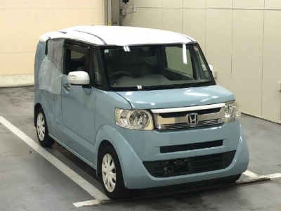 HONDA N-BOX SLASH
