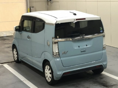 HONDA N-BOX SLASH