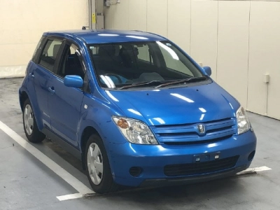 TOYOTA IST