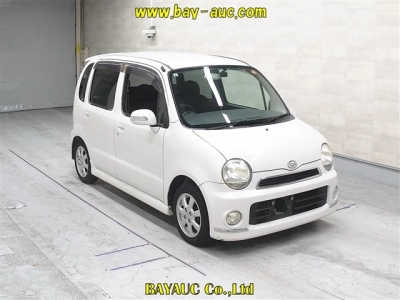 DAIHATSU MOVE LATTE