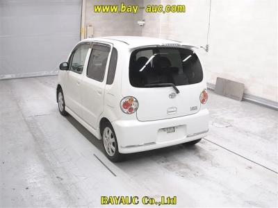 DAIHATSU MOVE LATTE