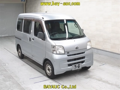 TOYOTA PIXIS VAN