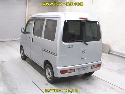 TOYOTA PIXIS VAN
