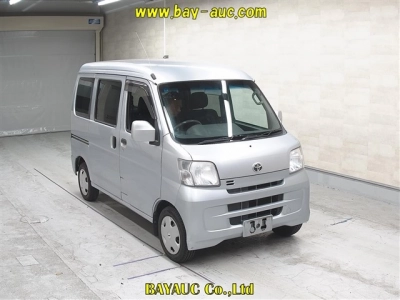 TOYOTA PIXIS VAN