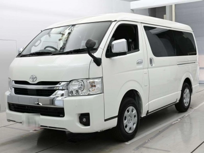 TOYOTA HIACE WAGON