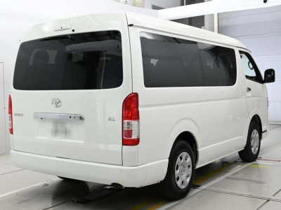 TOYOTA HIACE WAGON