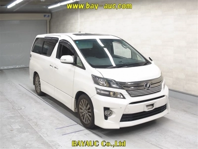 TOYOTA VELLFIRE
