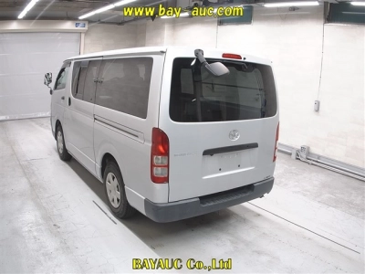 TOYOTA REGIUS VAN