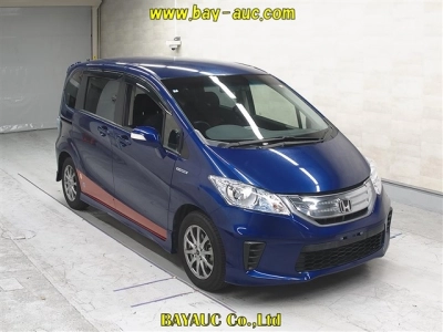 HONDA FREED HYBRID