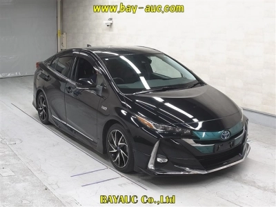 TOYOTA PRIUS PHV
